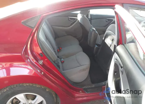 2015 Hyundai Elantra Se z USA, uszkodzony, nr VIN 5NPDH4AE1FH622291